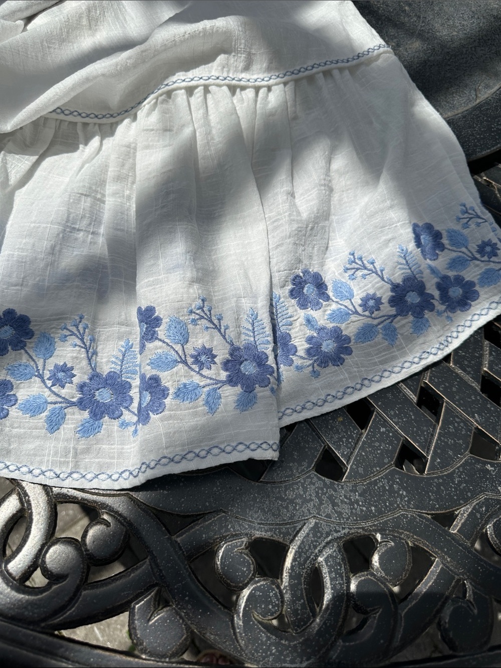 Max Studio White Tunic with Blue Floral Embroidery and Decorative Stitching NWT - Picture 8 of 11